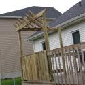 patio-en-bois-traite-avec-enclos-a-victoriaville-2.JPG